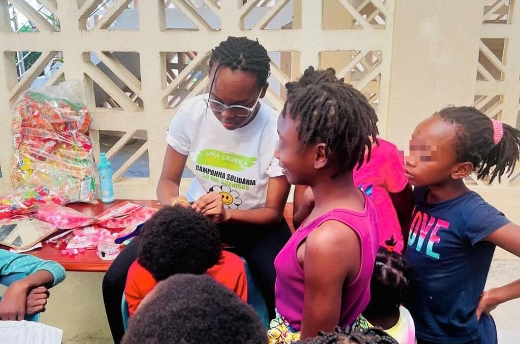 In Beira, Mosambik, eine solidarische Kampagne der Jugend für den Frieden für die Straßenkinder